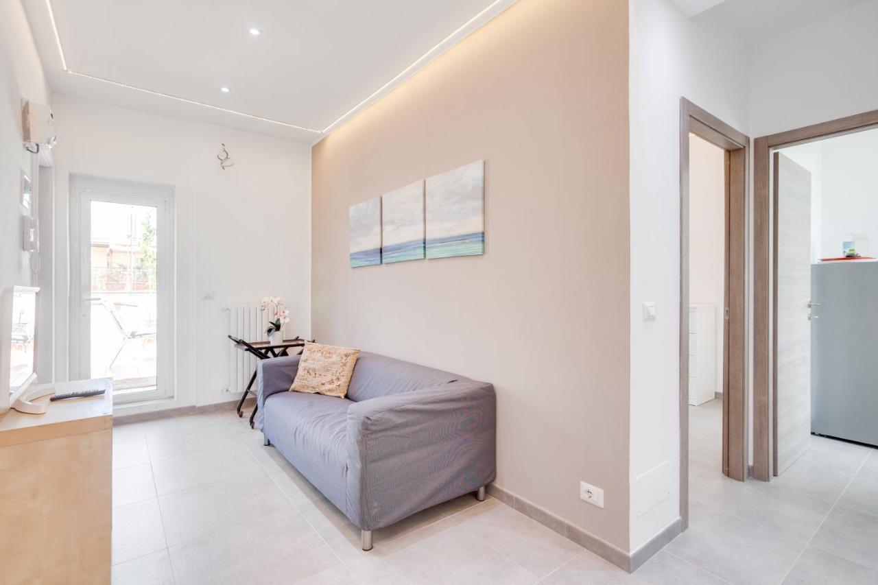 شقة La Bella Vista Bari Sea View Terrace Flat المظهر الخارجي الصورة