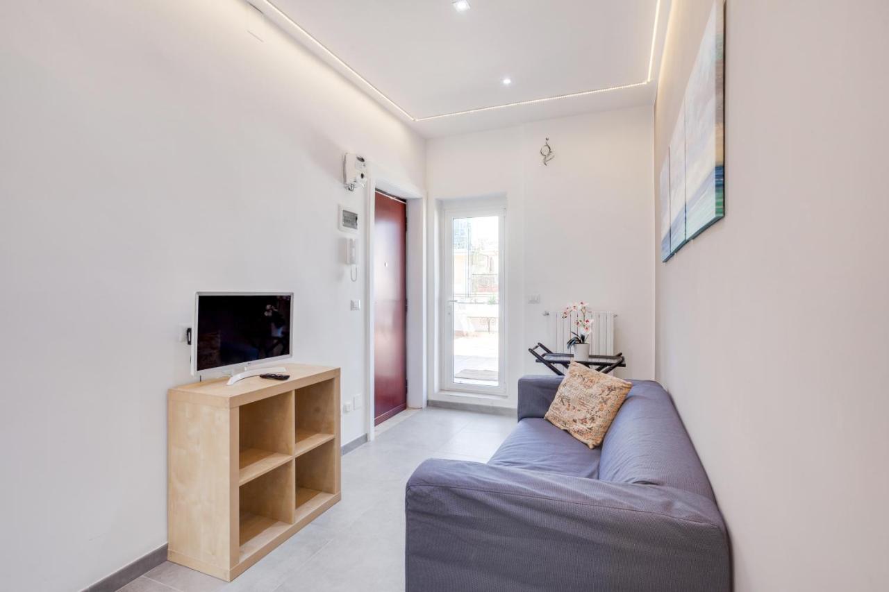 شقة La Bella Vista Bari Sea View Terrace Flat المظهر الخارجي الصورة
